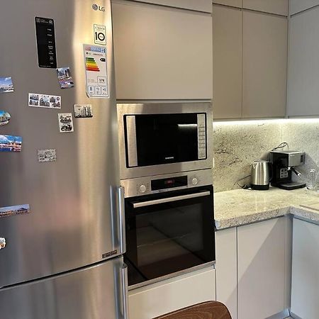 Family Friendly 2 Bedroom Apartment Eden Gardens Tirana City Center Exteriör bild