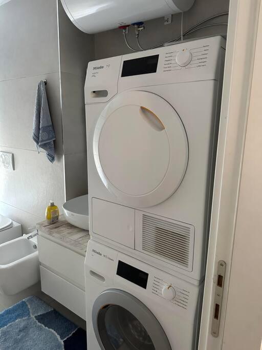 Family Friendly 2 Bedroom Apartment Eden Gardens Tirana City Center Exteriör bild